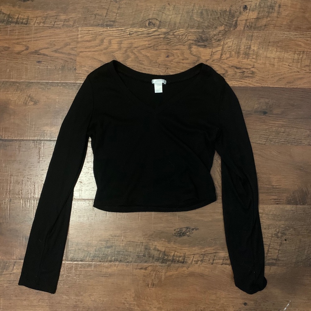 Black long sleeve crop top